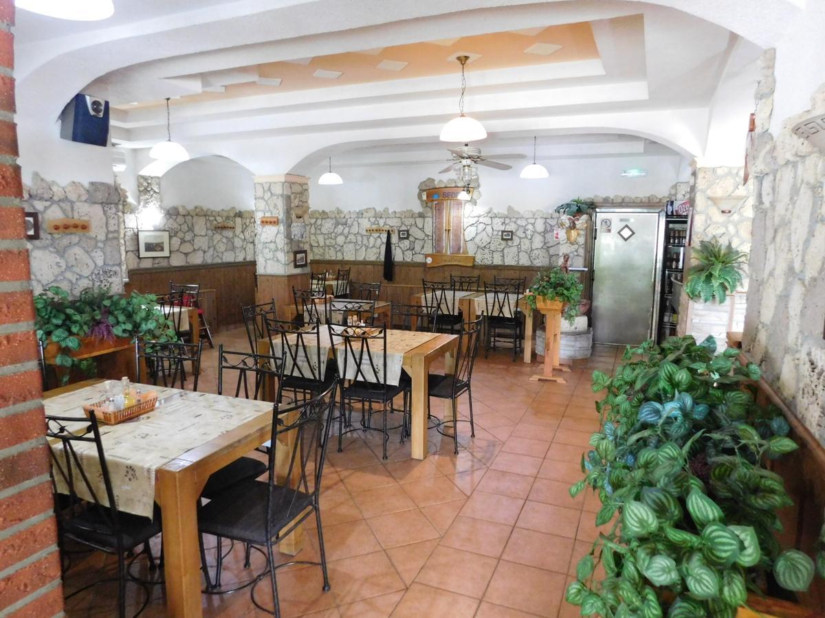 Sedra Holiday Resort-Adults Only-Bed & Breakfast Rakovica Ngoại thất bức ảnh